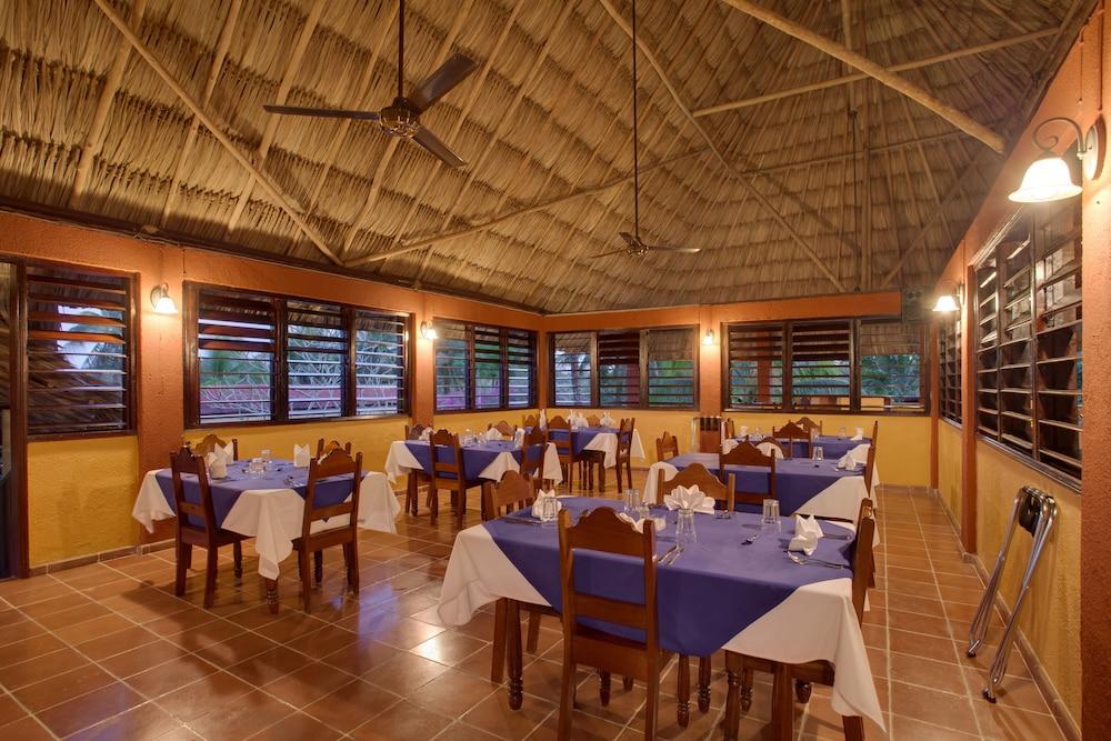 Windy Hill Resort San Ignacio Exterior photo